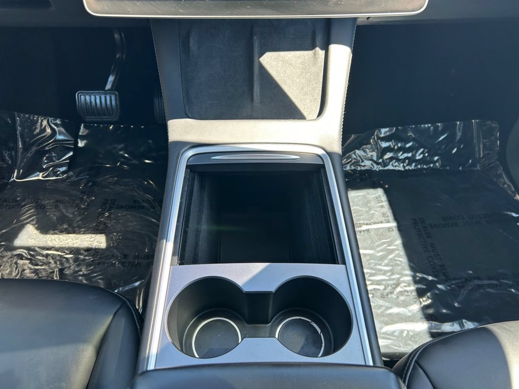 Used 2023 Tesla Model Y Long Range AWD/4WD image 9