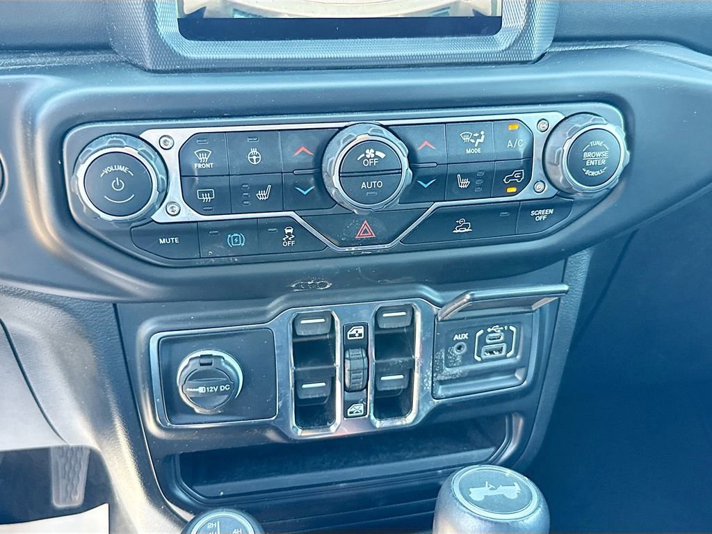 Used 2021 Jeep Wrangler Unlimited Sahara w/ Cold Weather Group image 17