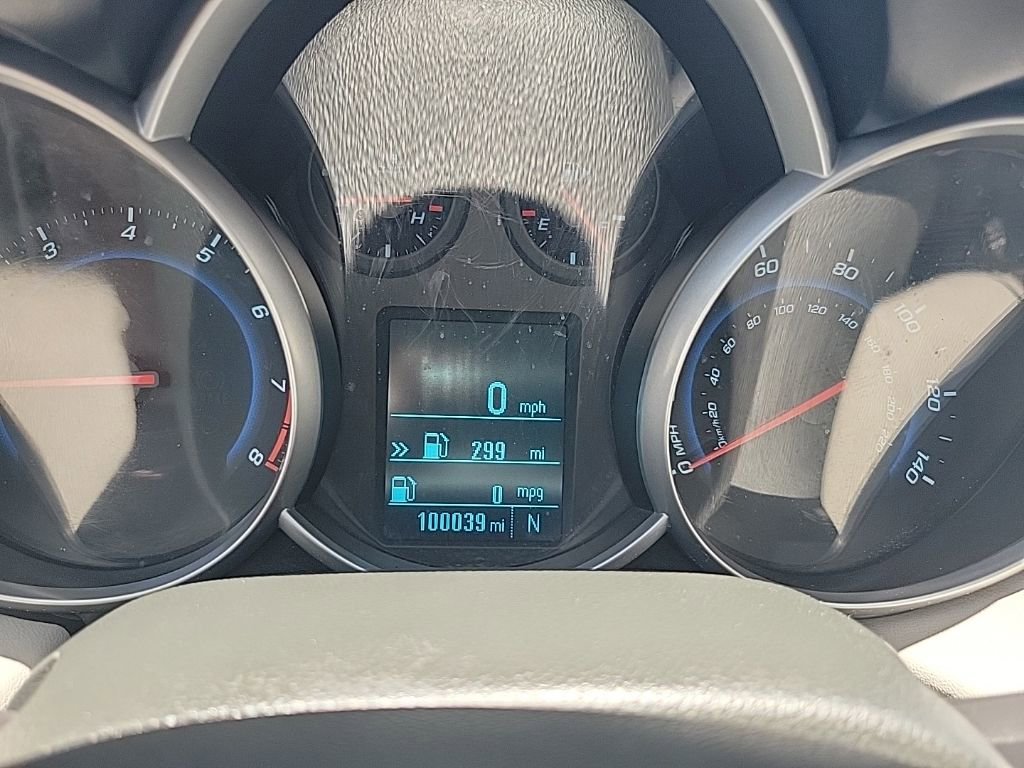 Used 2012 Chevrolet Cruze LS FWD image 29