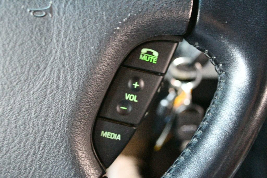 Used 2004 Ford Thunderbird RWD image 31