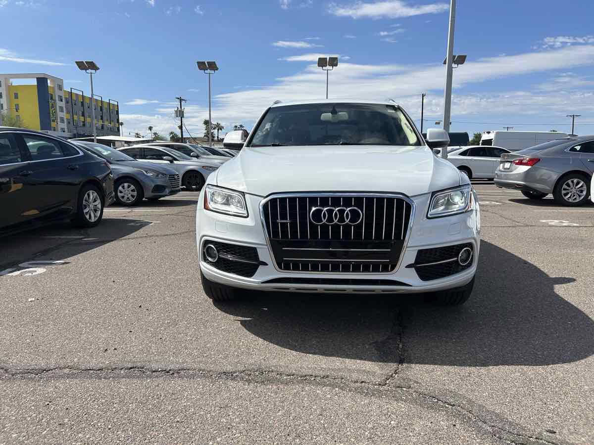 Used 2013 Audi Q5 3.0T Prestige image 3