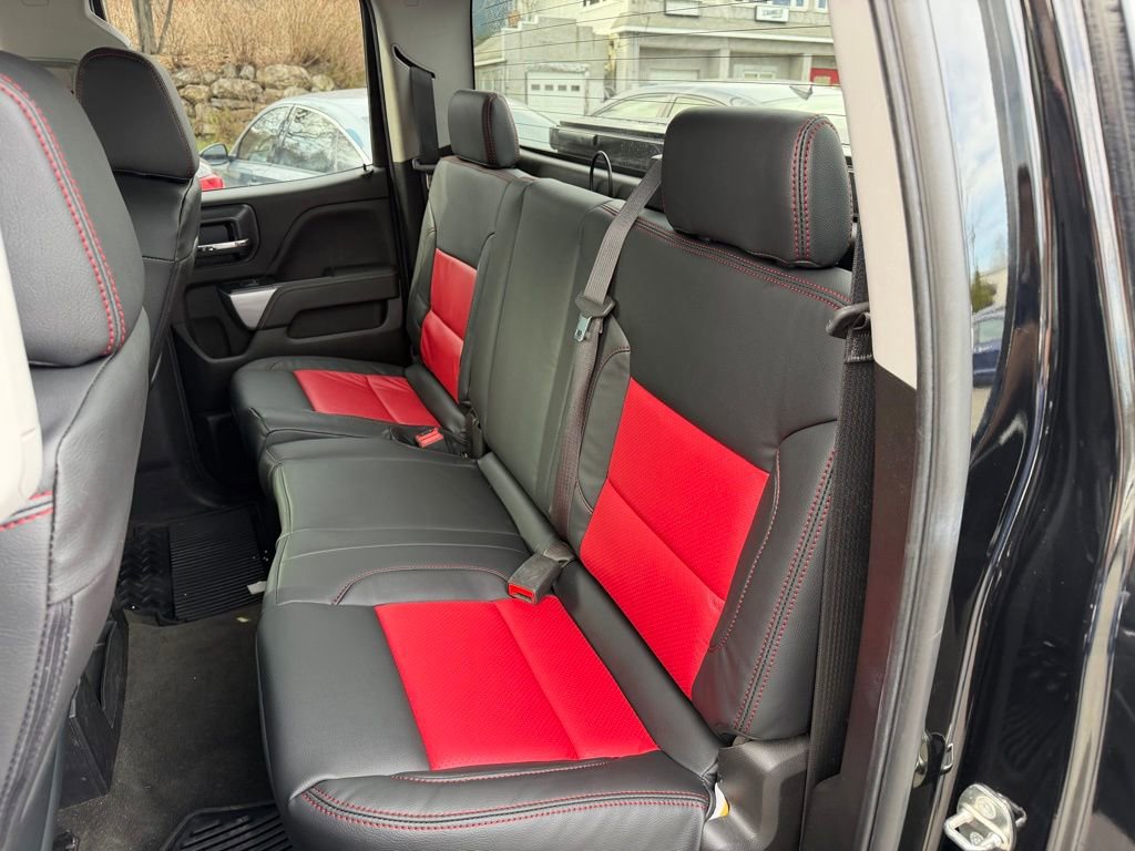 Used 2018 Chevrolet Silverado 1500 LT w/ Midnight Edition image 29