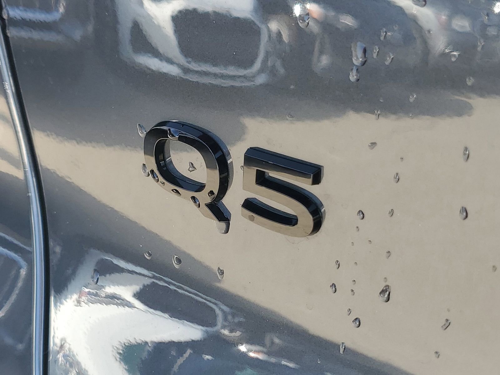 Used 2025 Audi Q5 Premium w/ Convenience Package image 8