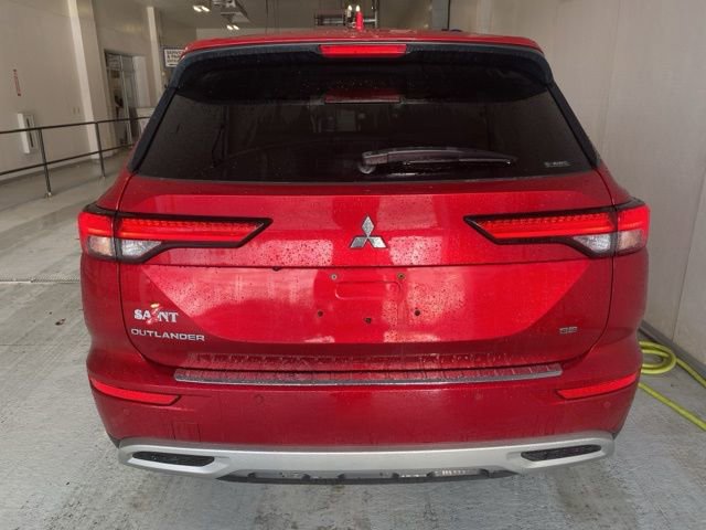 Used 2022 Mitsubishi Outlander SE image 6