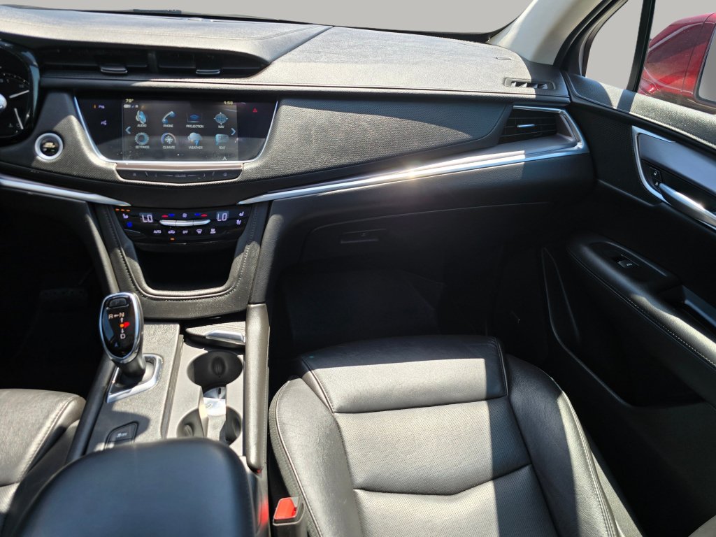 Used 2018 Cadillac XT5 Premium Luxury w/ Driver Assist Package AWD/4WD image 4