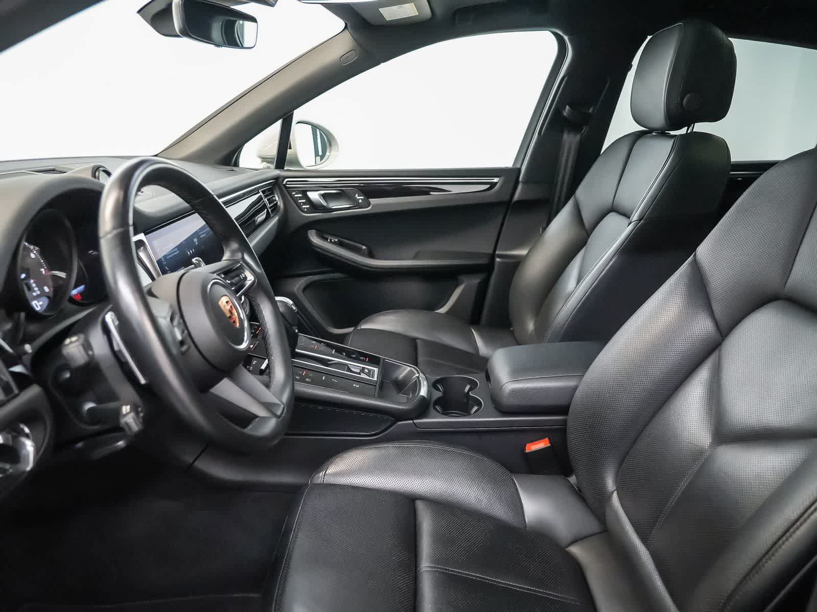 Certified 2024 Porsche Macan S AWD/4WD image 22