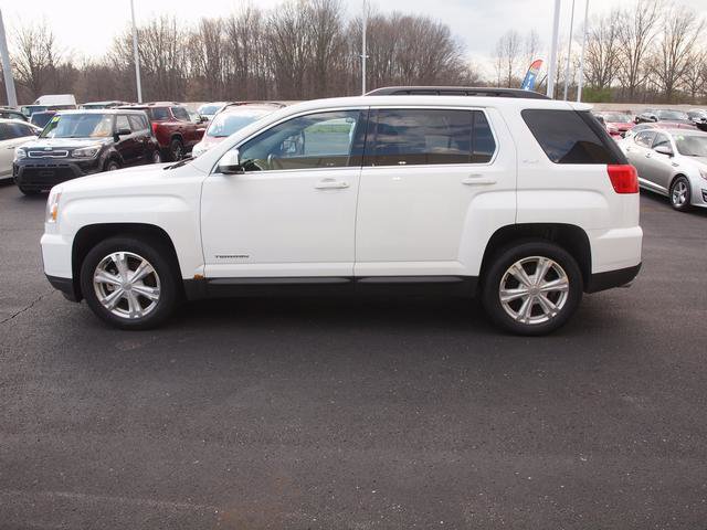 Used 2017 GMC Terrain SLE w/ Driver Alert Package I AWD/4WD image 3