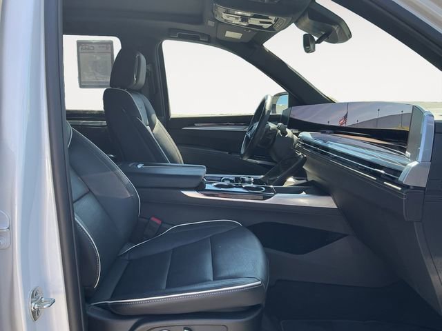 Used 2025 Cadillac Escalade Sport w/ LPO, ONYX Package AWD/4WD image 11