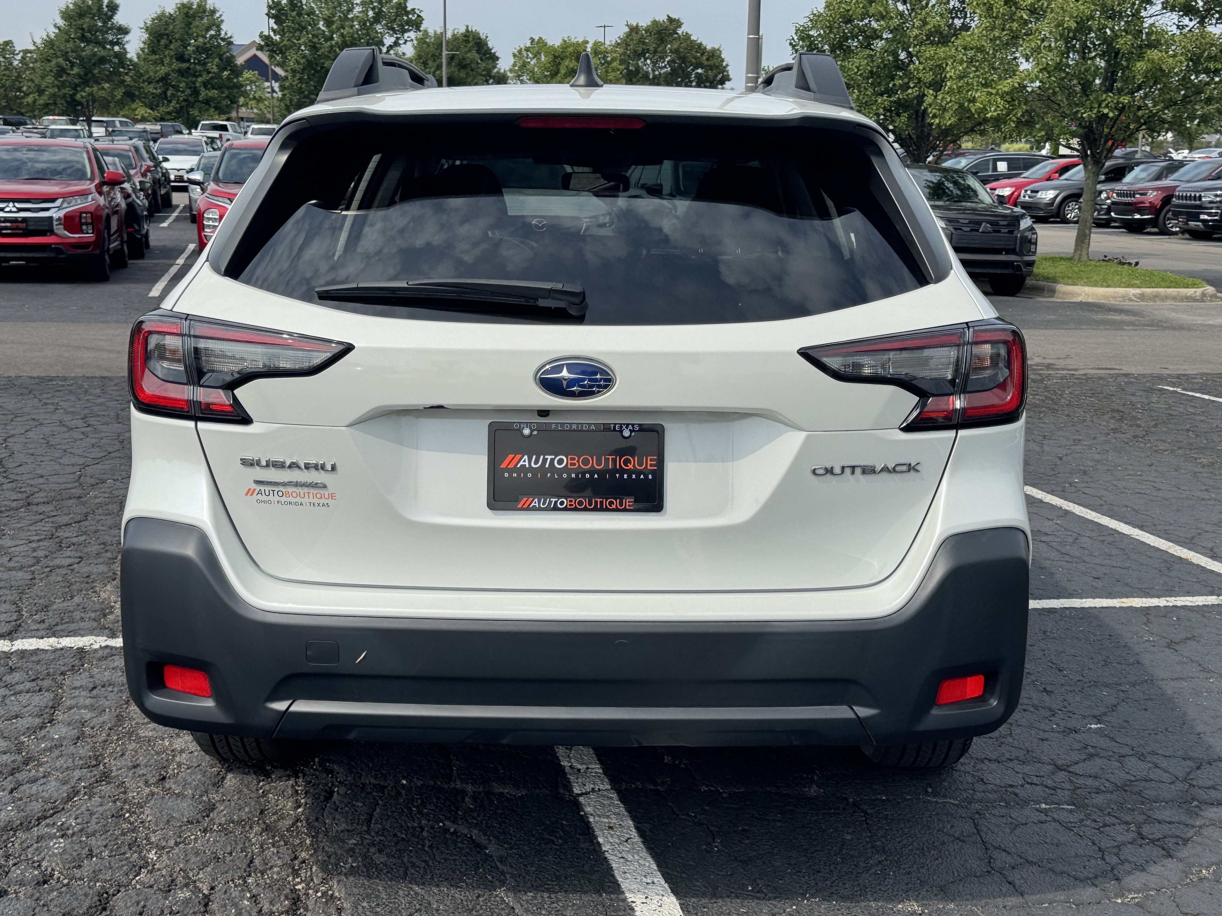 Used 2024 Subaru Outback Premium AWD/4WD image 11