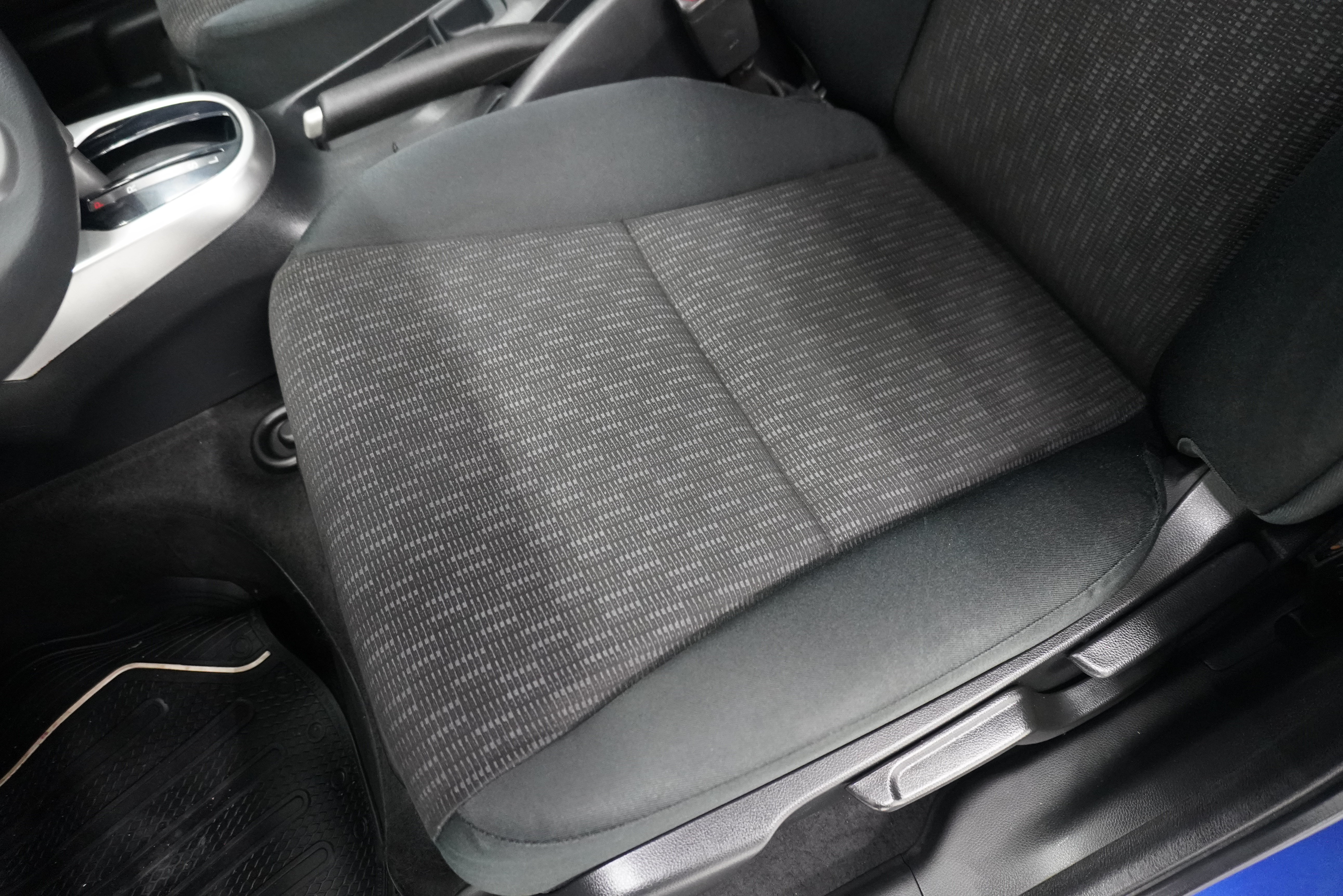 Used 2015 Honda Fit LX image 9