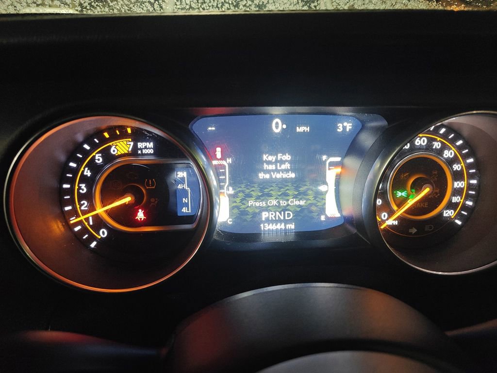 Used 2018 Jeep Wrangler Unlimited Sahara w/ Safety Group image 8