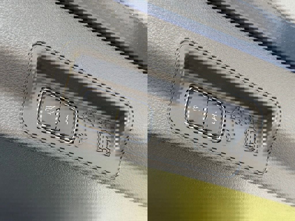 Certified 2023 Ford Explorer XLT w/ Equipment Group 202A image 20