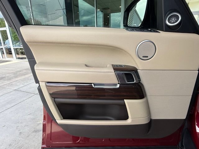 Used 2017 Land Rover Range Rover HSE AWD/4WD image 12