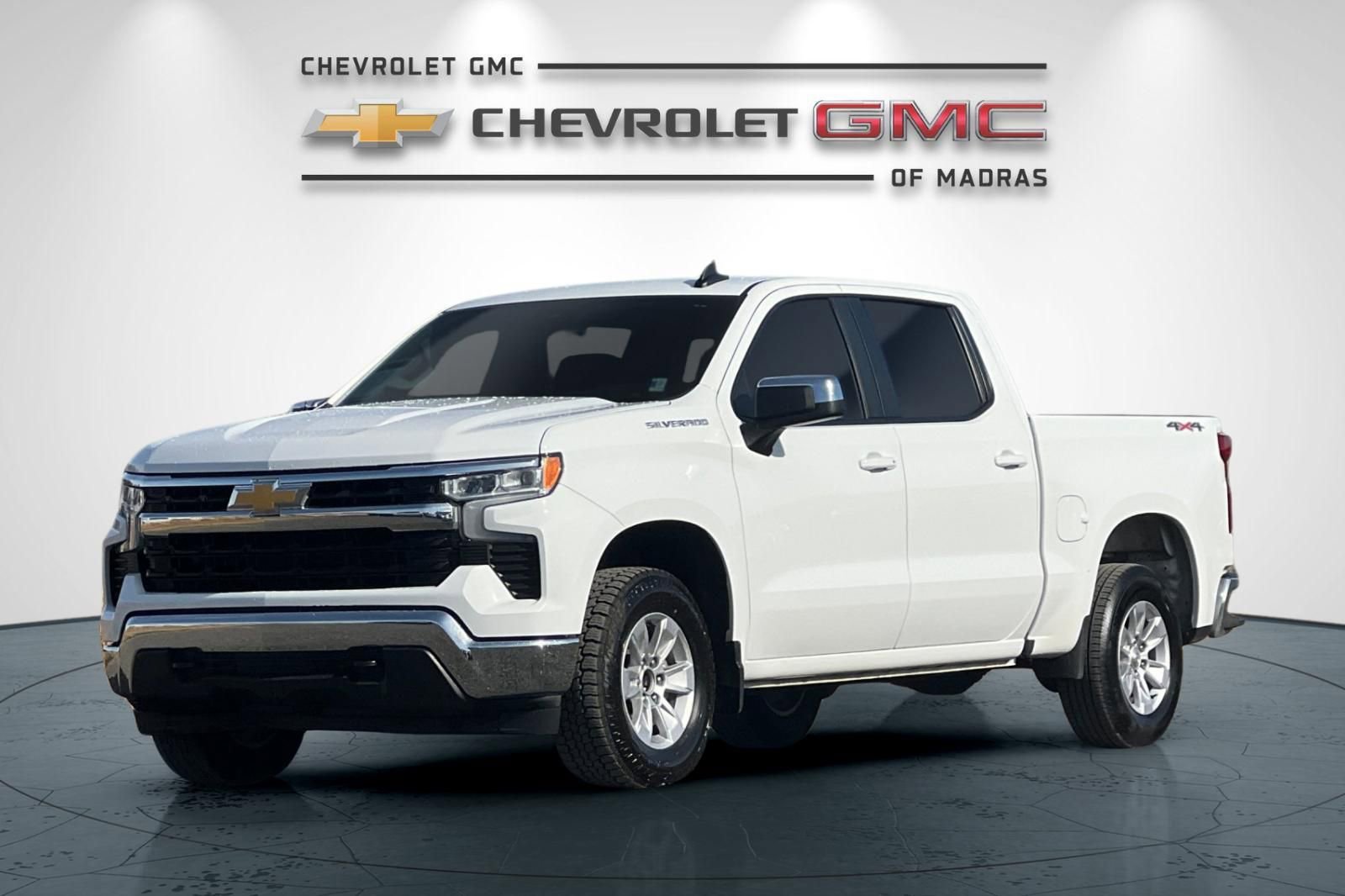 Used 2025 Chevrolet Silverado 1500 LT image 7