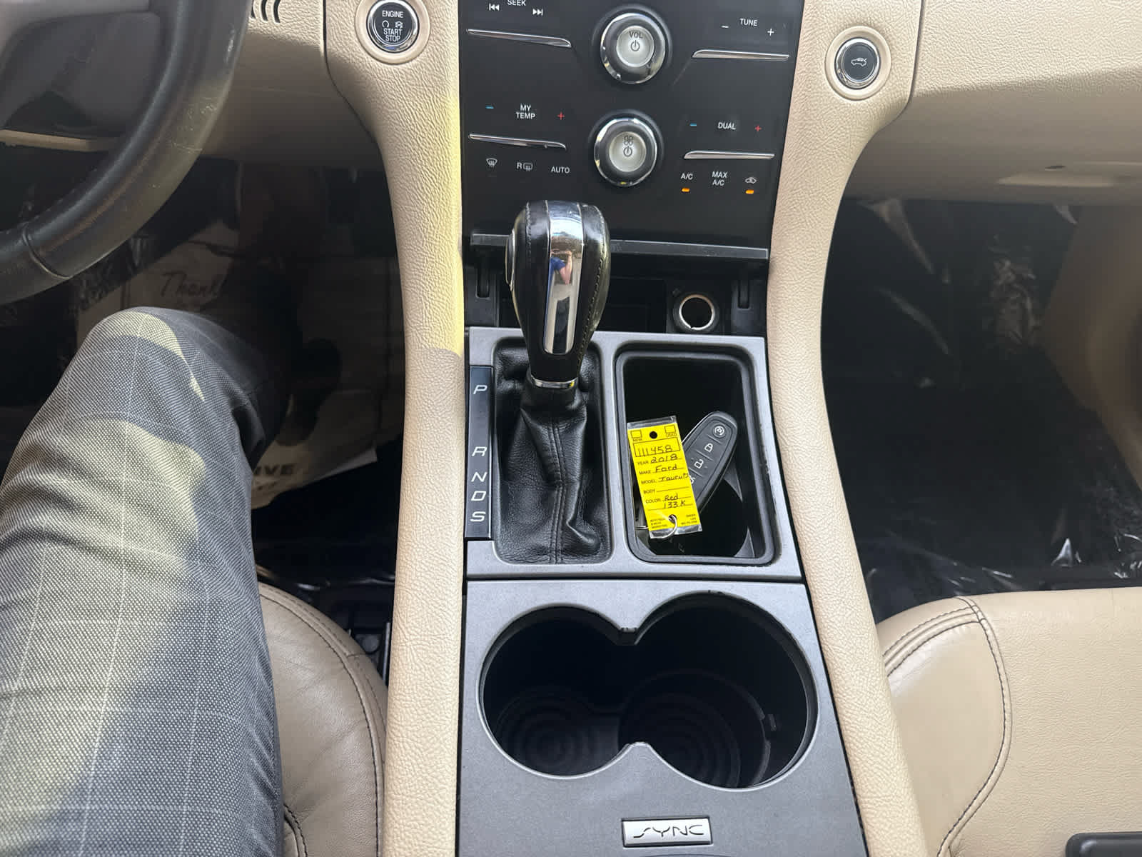 Used 2018 Ford Taurus SEL w/ Equipment Group 201A FWD image 22