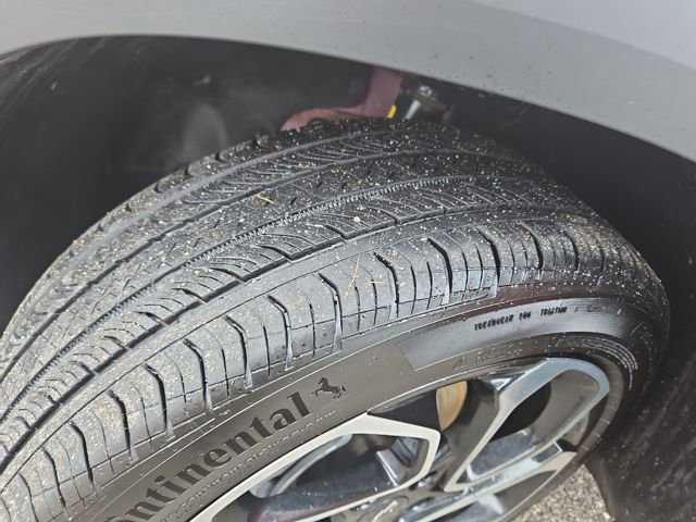 Used 2025 Chevrolet Trax RS w/ Driver Confidence Package image 28