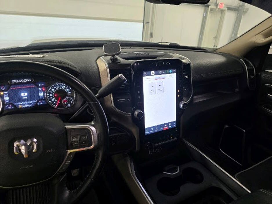 Used 2022 RAM 2500 Laramie AWD/4WD image 16