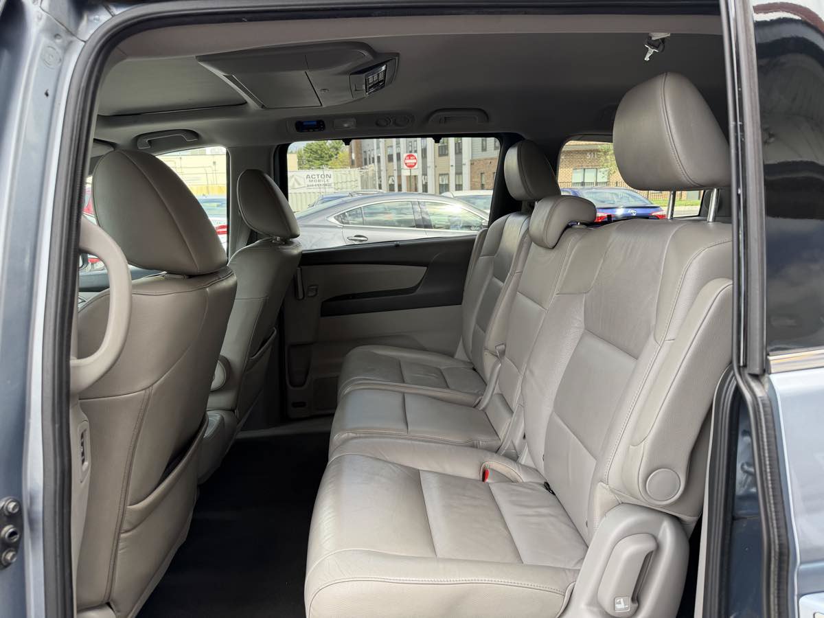 Used 2011 Honda Odyssey Touring image 11
