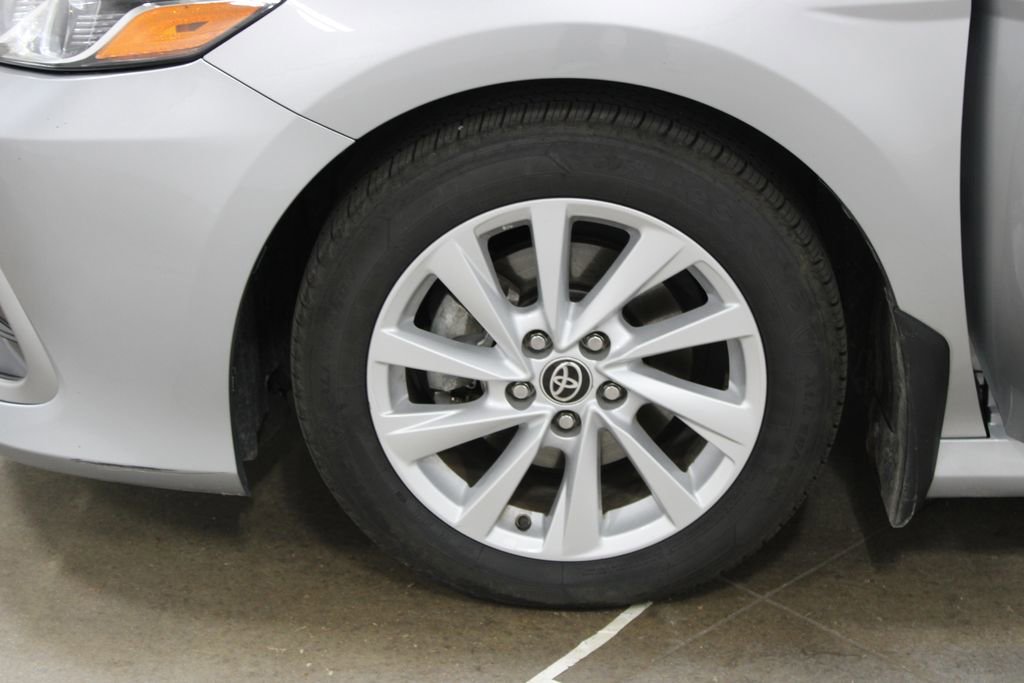 Used 2022 Toyota Camry LE FWD image 41