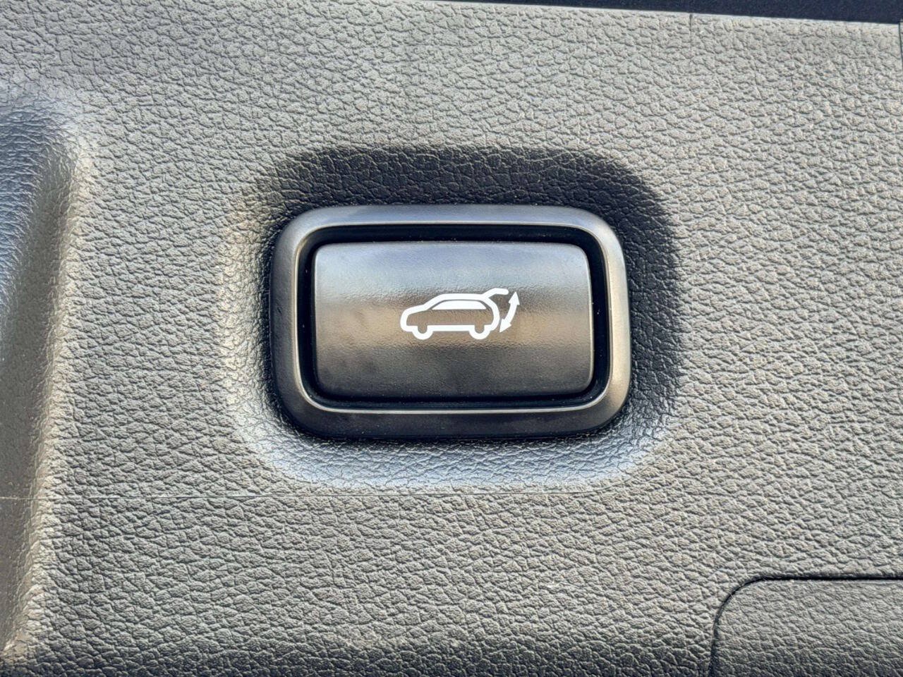Used 2020 Hyundai Santa Fe SEL AWD/4WD image 10