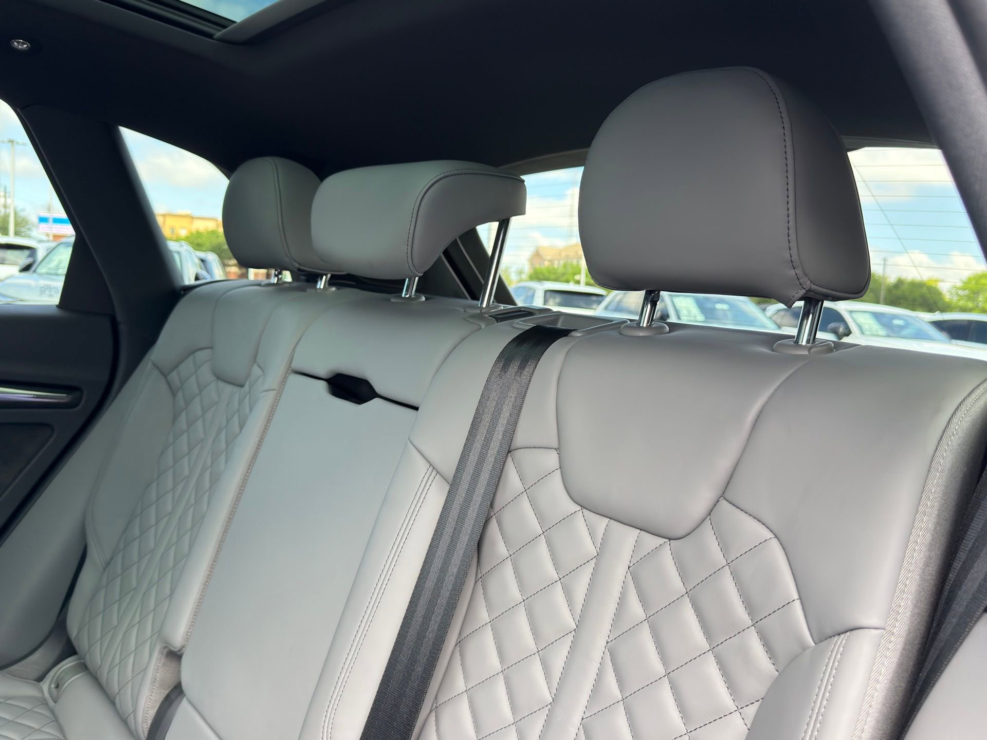 Used 2018 Audi SQ5 Prestige AWD/4WD image 26