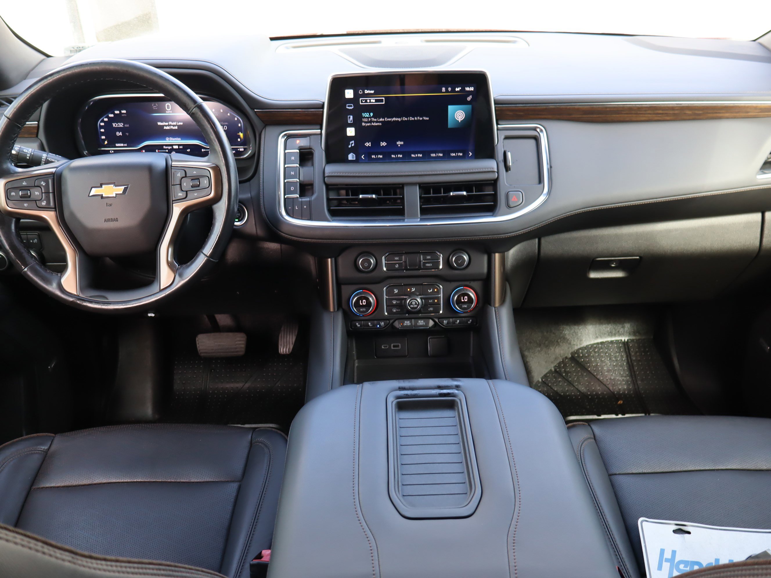 Used 2022 Chevrolet Suburban High Country image 17