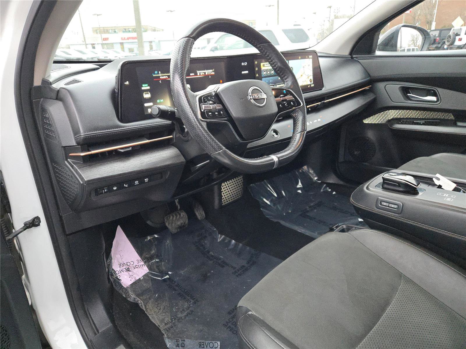 Used 2023 Nissan Ariya AWD image 26