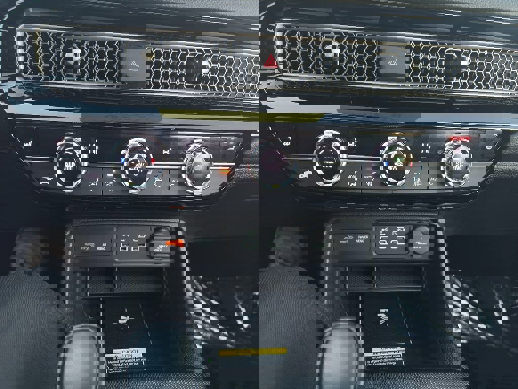 Used 2023 Honda Civic Touring image 10