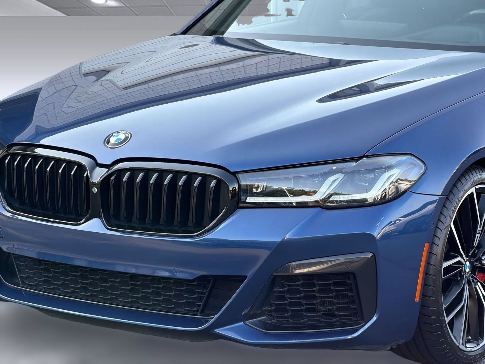 Used 2021 BMW M550i xDrive w/ Executive Package AWD/4WD image 12