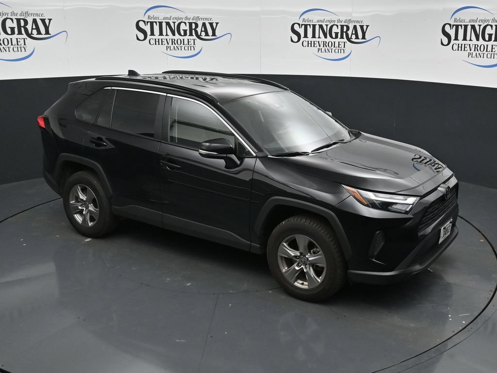 Used 2025 Toyota RAV4 XLE AWD/4WD image 18