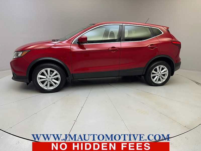 Used 2017 Nissan Rogue Sport S w/ S Appearance Package AWD/4WD image 2
