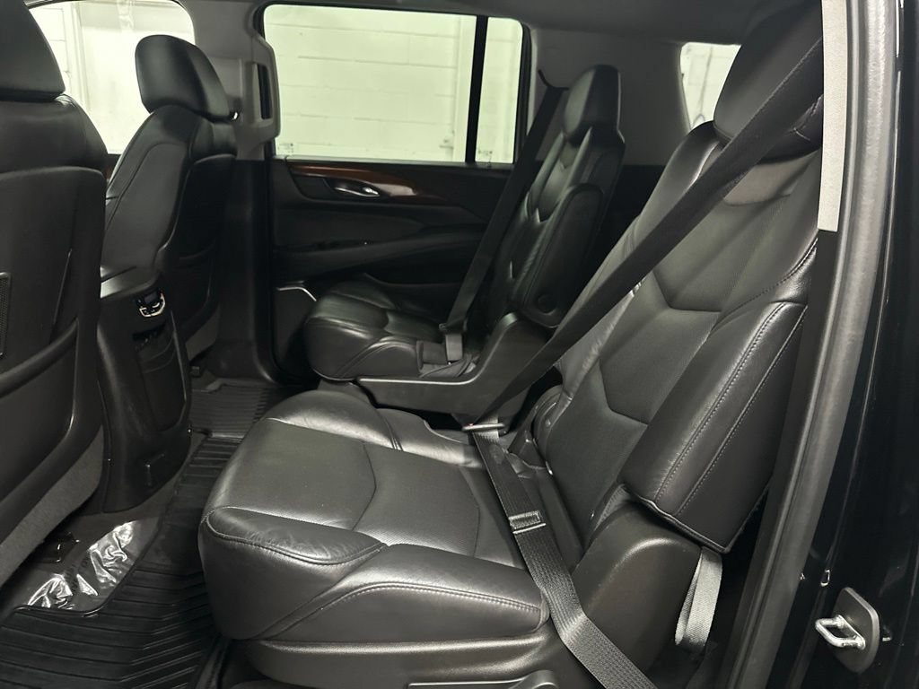 Used 2019 Cadillac Escalade ESV Premium Luxury AWD/4WD image 21