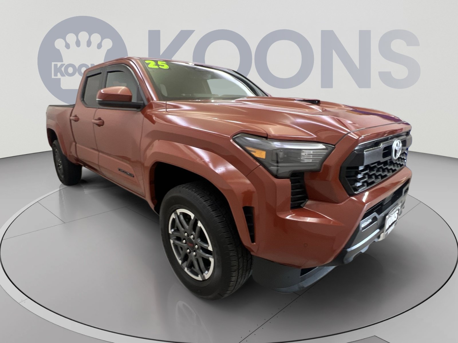 Used 2025 Toyota Tacoma TRD Sport w/ TRD Sport Upgrade Package AWD/4WD image 2