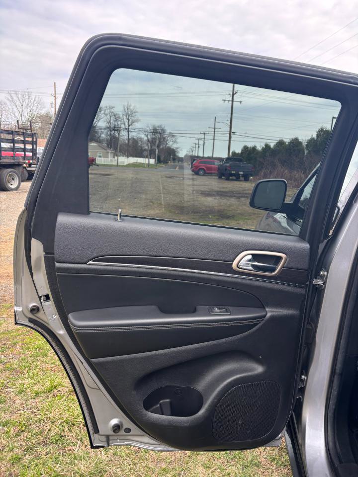 Used 2014 Jeep Grand Cherokee Limited image 21