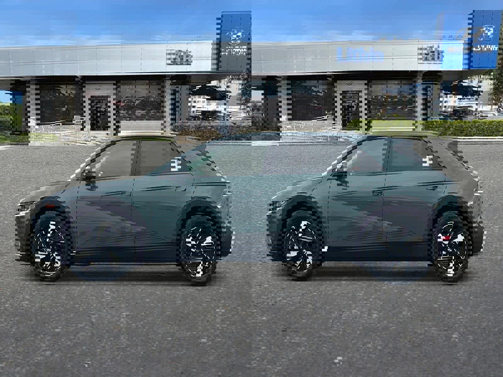 New 2026 Hyundai Ioniq 5 SE image 5