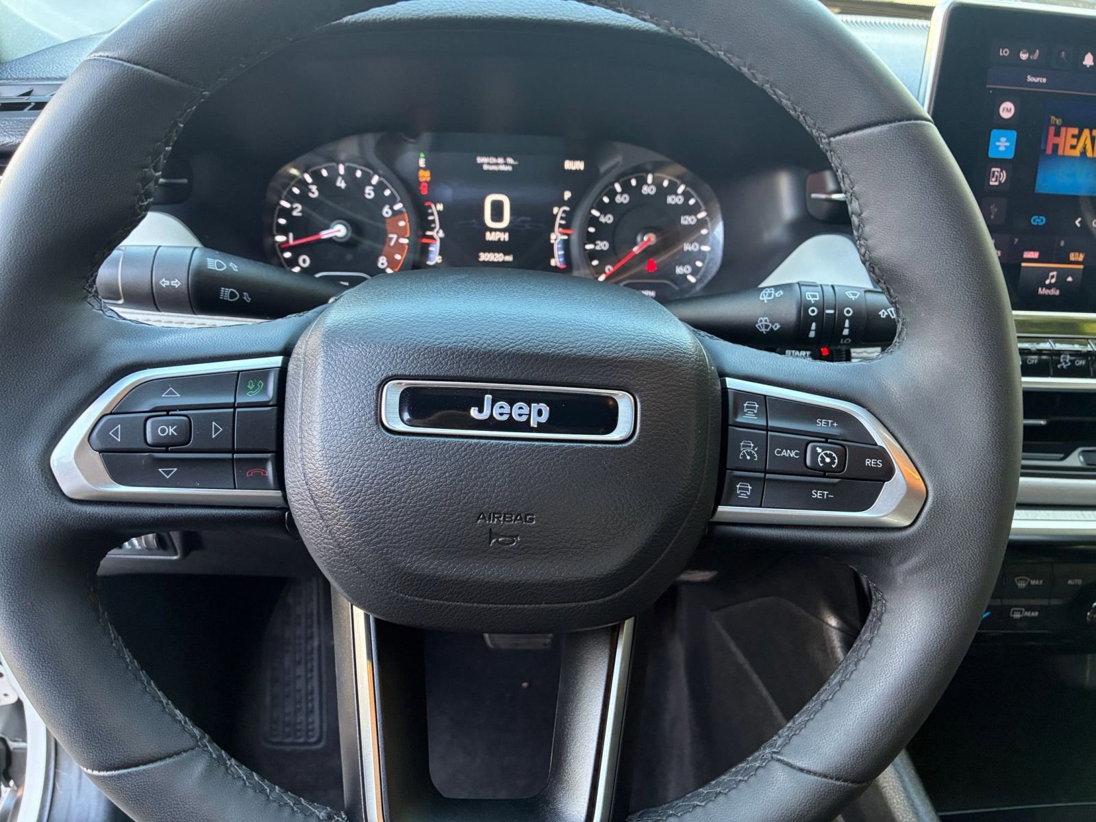 Used 2025 Jeep Compass Limited AWD/4WD image 29