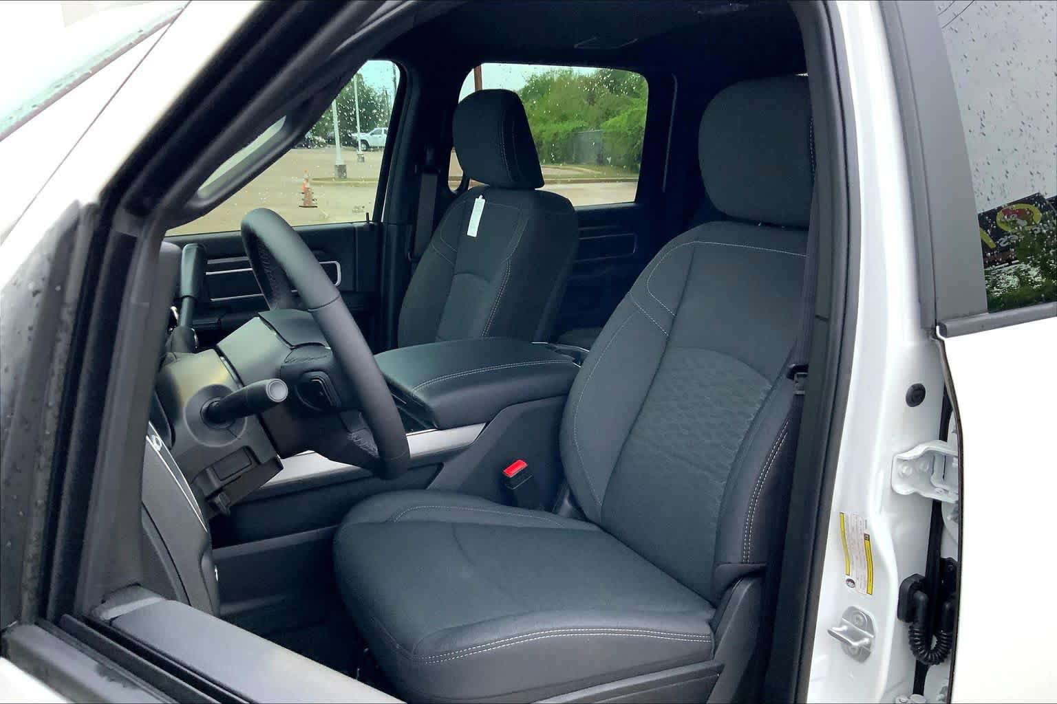 New 2026 RAM 3500 Lone Star AWD/4WD image 9