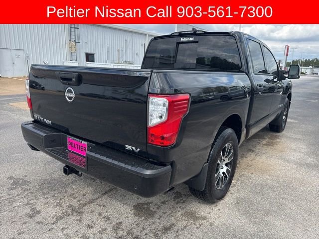 Used 2024 Nissan Titan SV w/ SV Convenience Package image 3