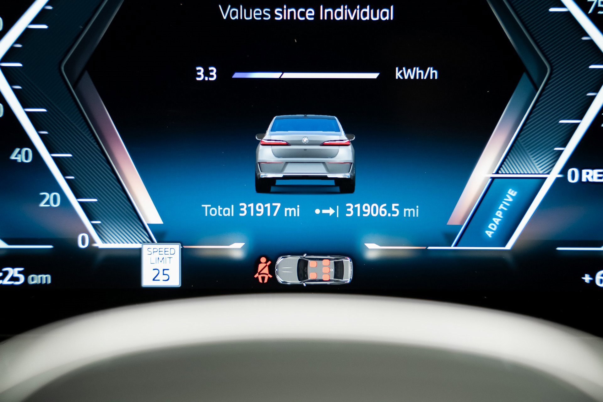 Used 2023 BMW i7 xDrive60 image 46