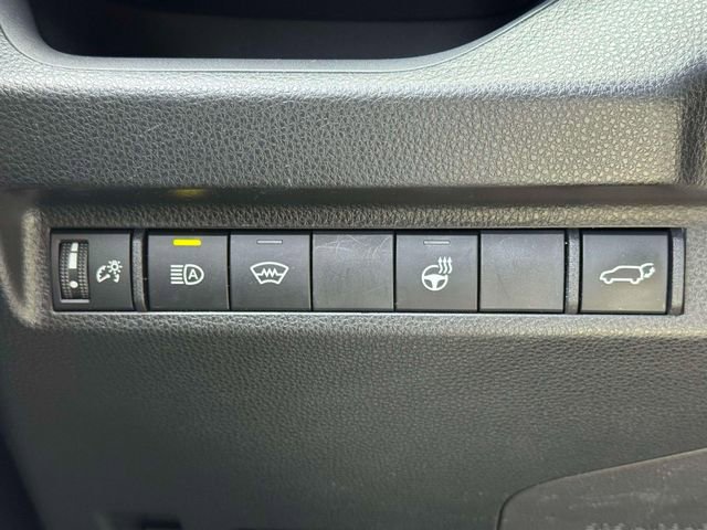 Used 2023 Toyota RAV4 SE w/ Weather & Moonroof Package image 19