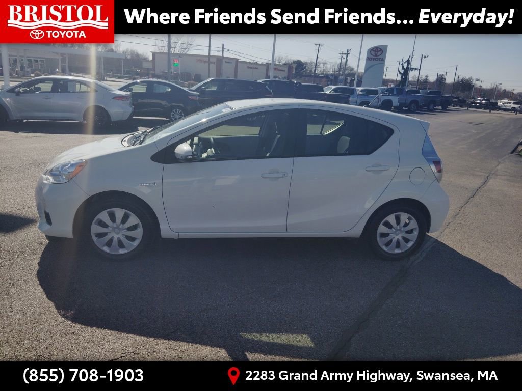 Used 2014 Toyota Prius C Two image 4