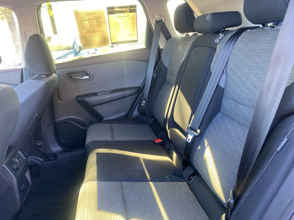 Used 2023 Nissan Rogue SV image 26