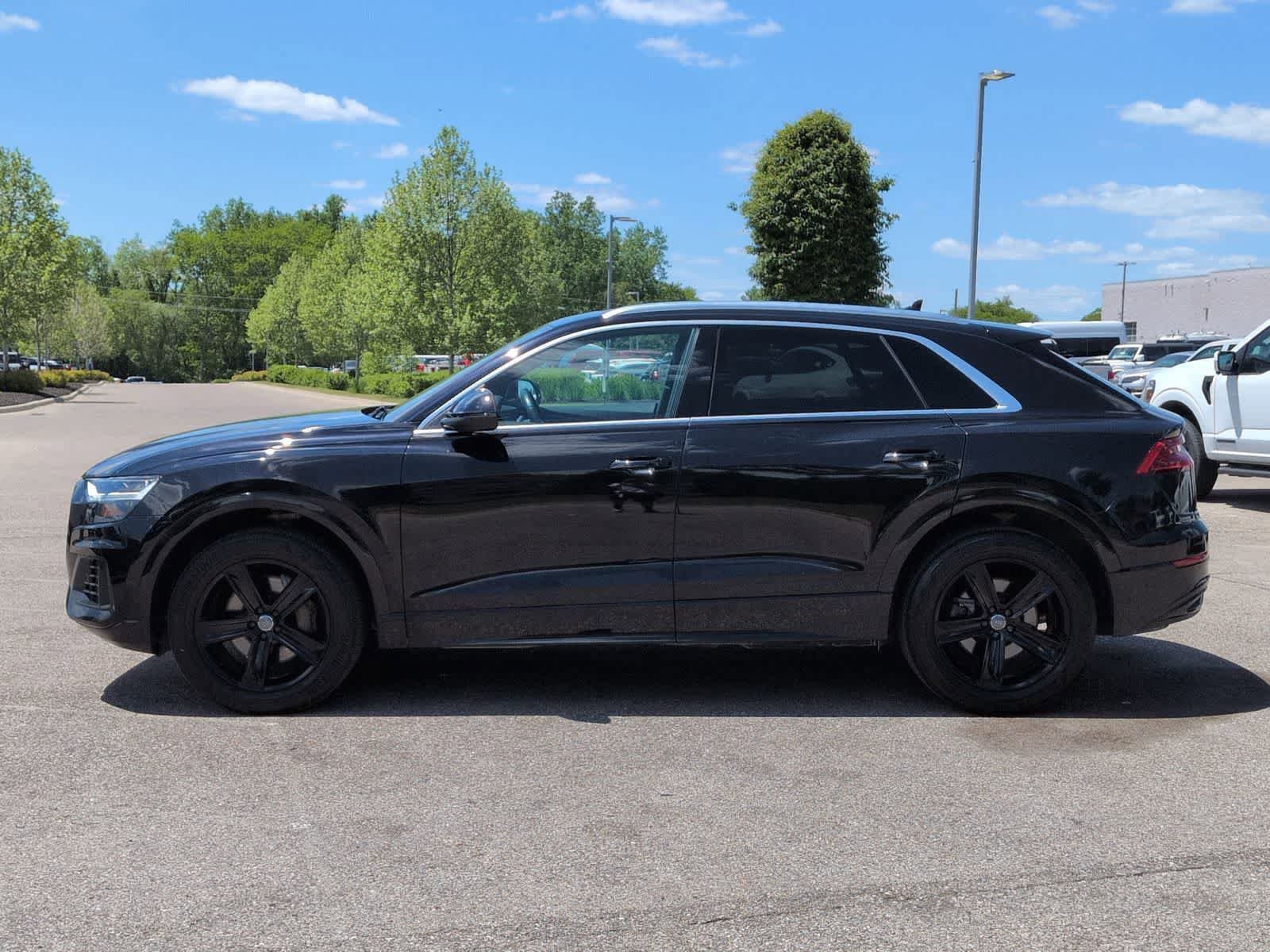 Used 2019 Audi Q8 Premium w/ Convenience Package AWD/4WD image 5