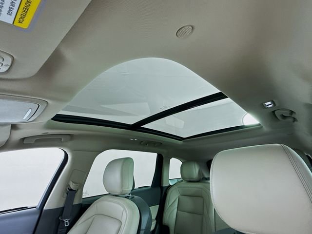 Used 2024 Lincoln Nautilus Premier w/ Equipment Group 102A image 23