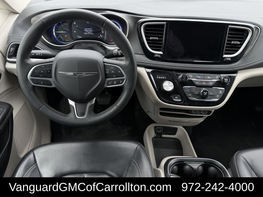 Used 2023 Chrysler Pacifica Touring-L FWD image 12