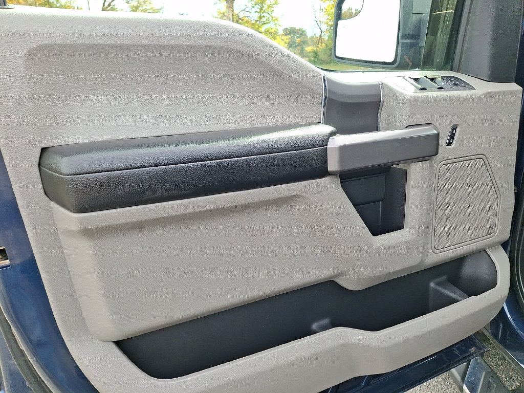 Used 2019 Ford F150 XLT w/ Equipment Group 302A Luxury AWD/4WD image 13
