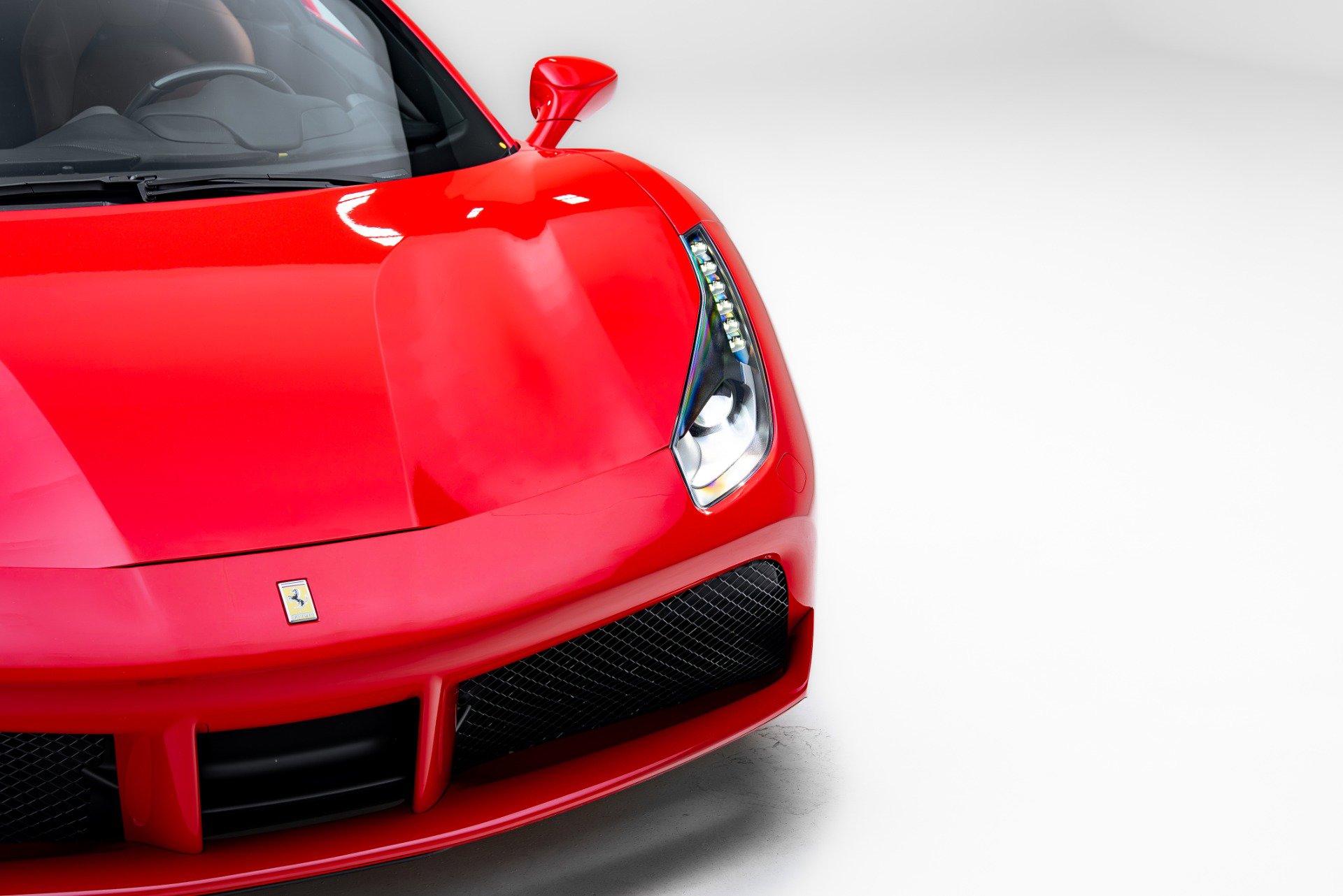 Used 2018 Ferrari 488 GTB image 10