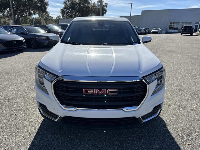 Used 2024 GMC Terrain SLE image 6
