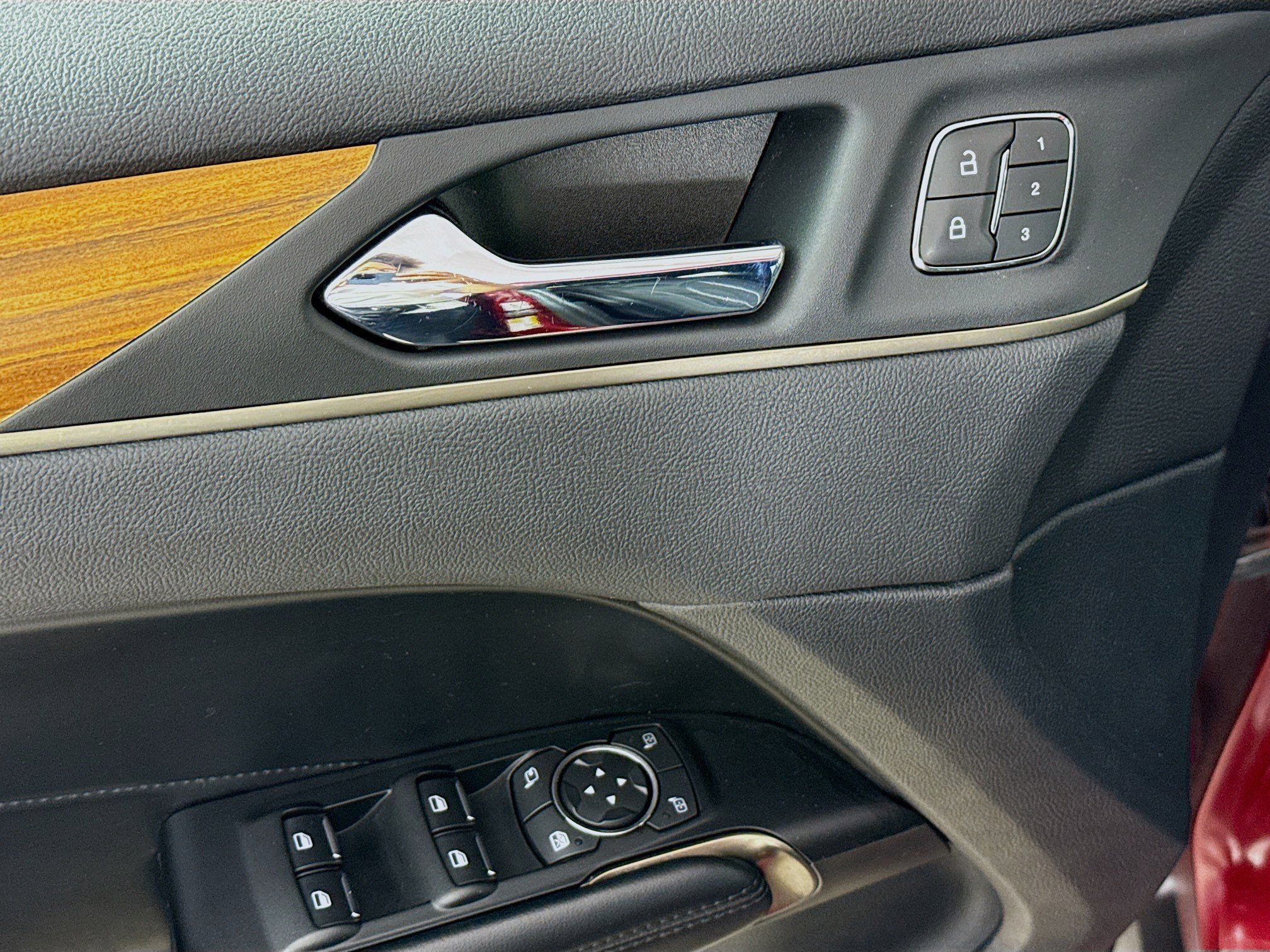 Used 2019 Lincoln MKC Select w/ Select Plus Package image 21