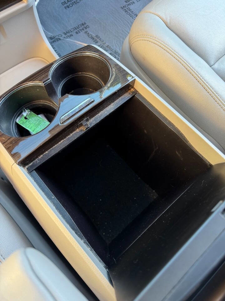 Used 2020 Toyota Sienna XLE w/ XLE Navigation Package image 28